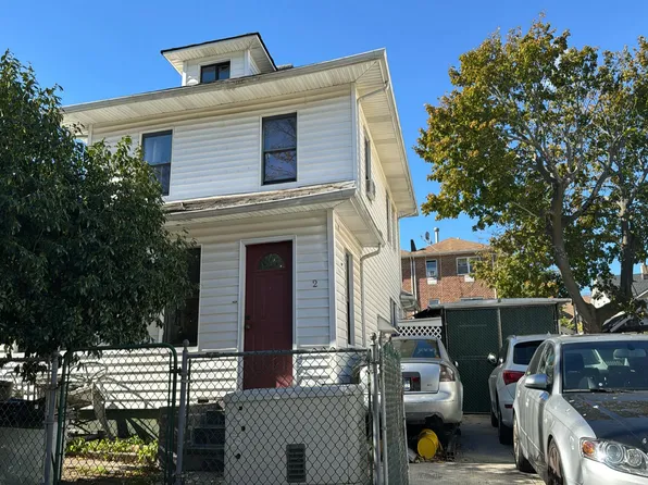 2 Hollywood Ct, Far Rockaway, NY 11691