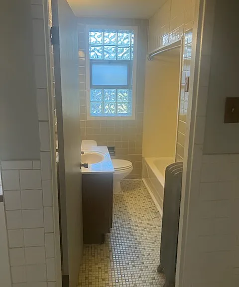 5226 Loughborough Ave #1E — Photo 1