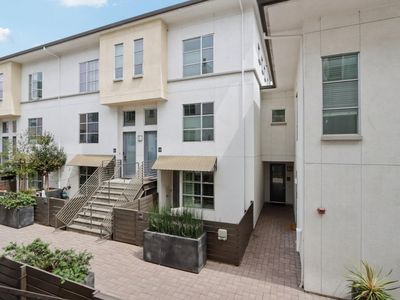 1 E Julian St #208, San Jose, CA, 95112