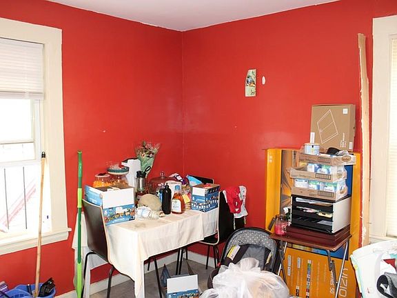 4th image of 291 Newport Ave #34