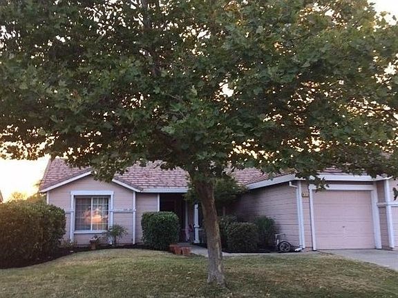 3rd image of 405 Pine Hearst Ct