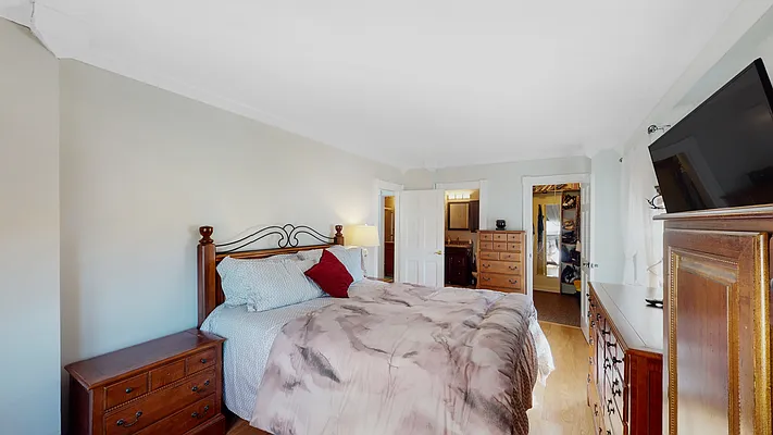 Sold by NYC Realty Brokers LLC | media 21