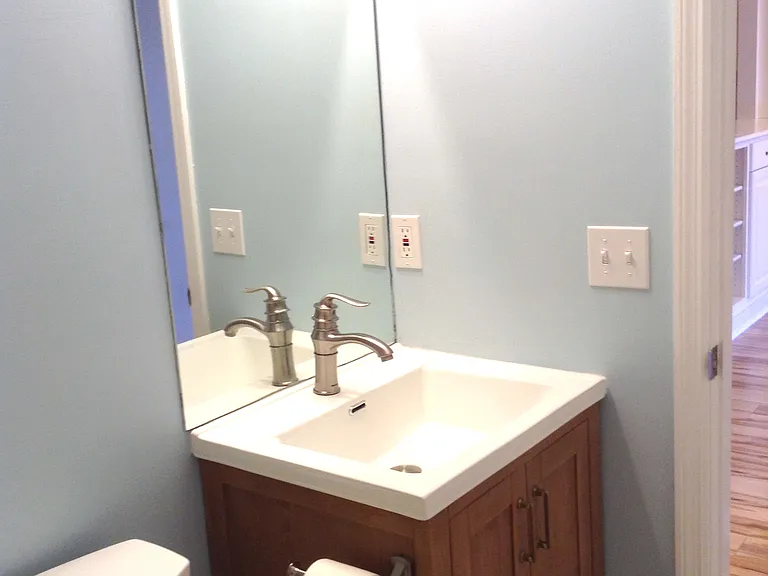 1220 Whitney Ave #D2 — Photo 8