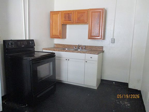 4th image of 74 Young Ave SW #74