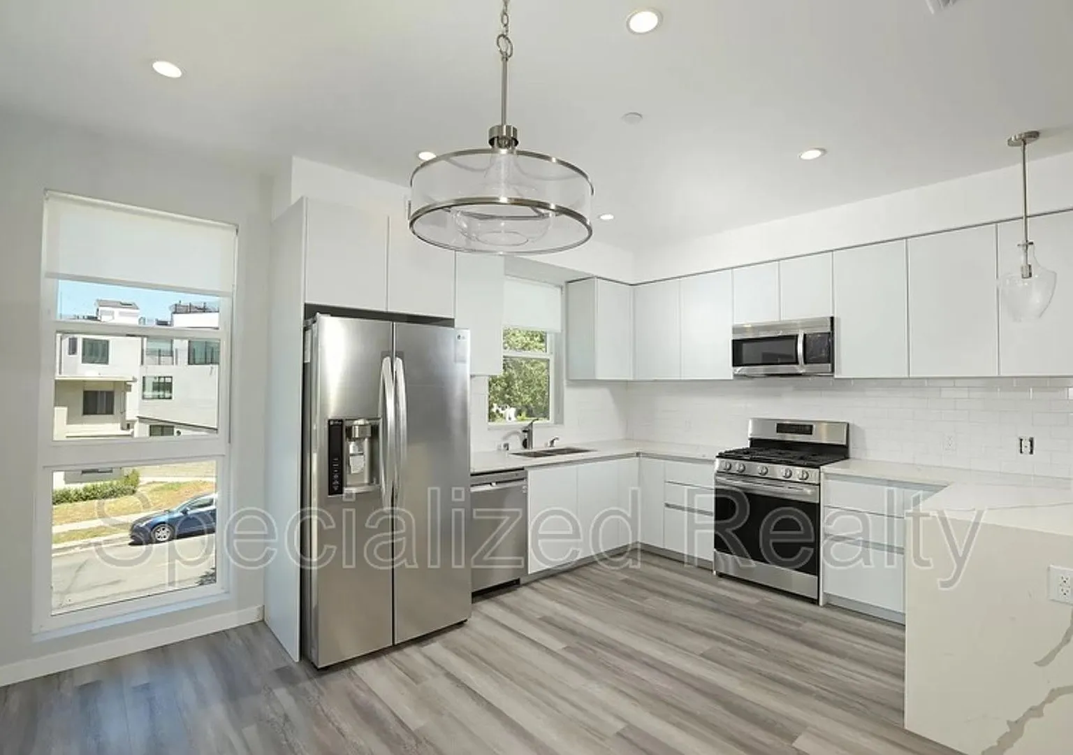 1406 Eagle Vista Drive — Photo 2