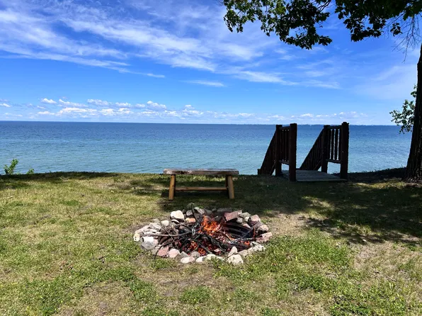 10935 Huron Trl, Cheboygan, MI 49721