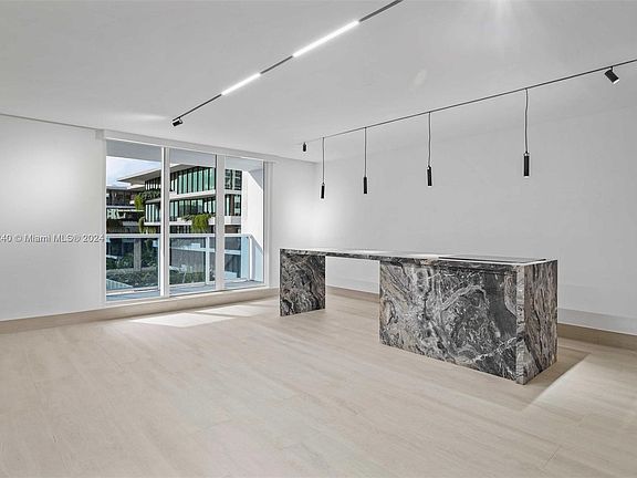 5th image of 2301 Collins Ave APT 537