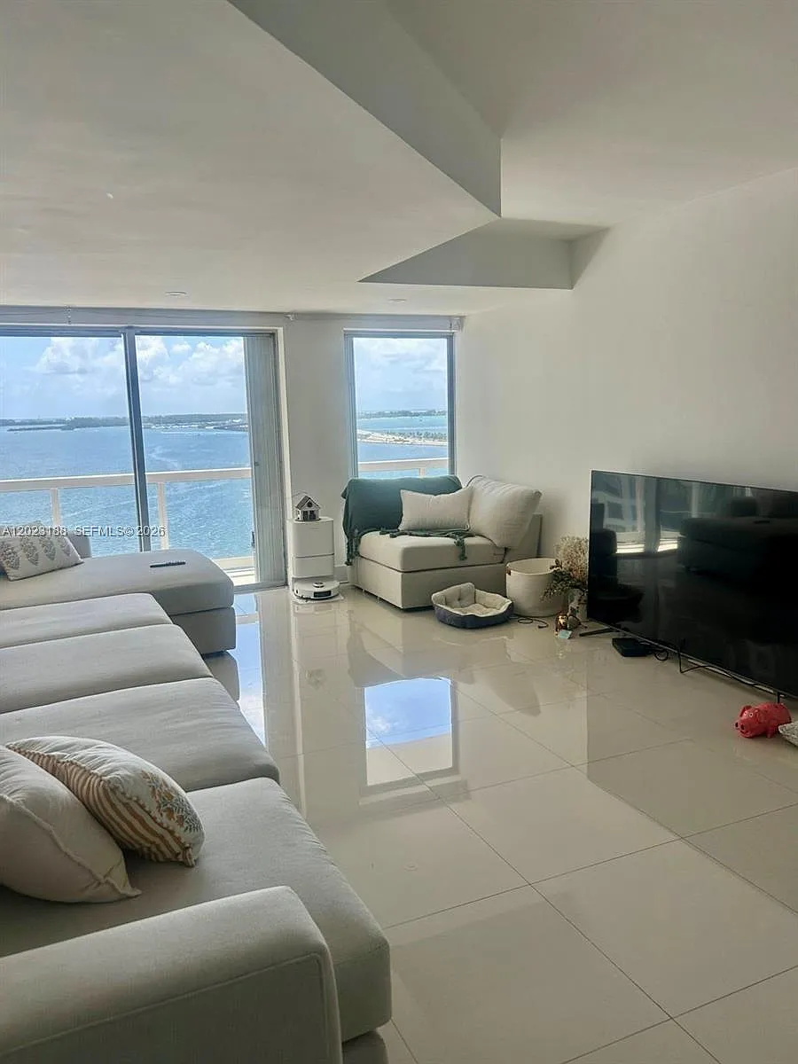 Building Photo - 2451 Brickell Ave #16J