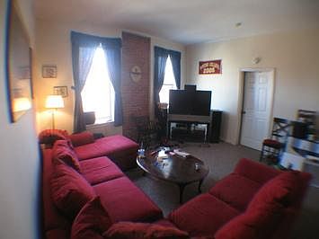 2nd image of 4 Davis Ave APT 3B