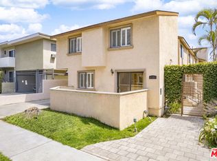 1716 Brockton Ave APT 101, Los Angeles, CA 90025