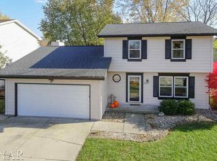 16 Ivey Ct, Bloomington, IL 61701