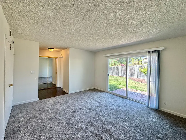 6104 Haas St — Photo 8