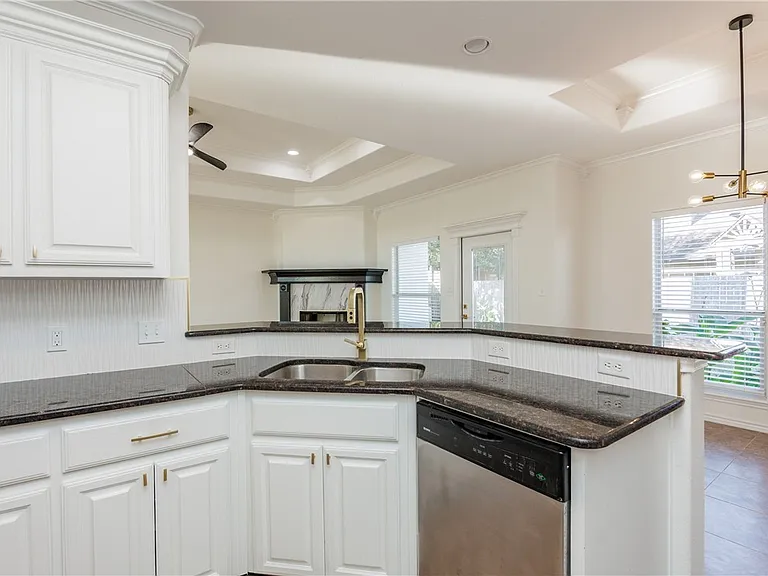 4025 Puget Sound Dr — Photo 10