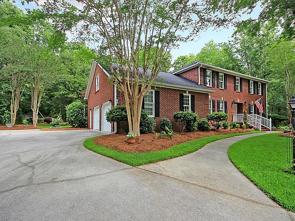 2nd image of 108 Leighton Ct