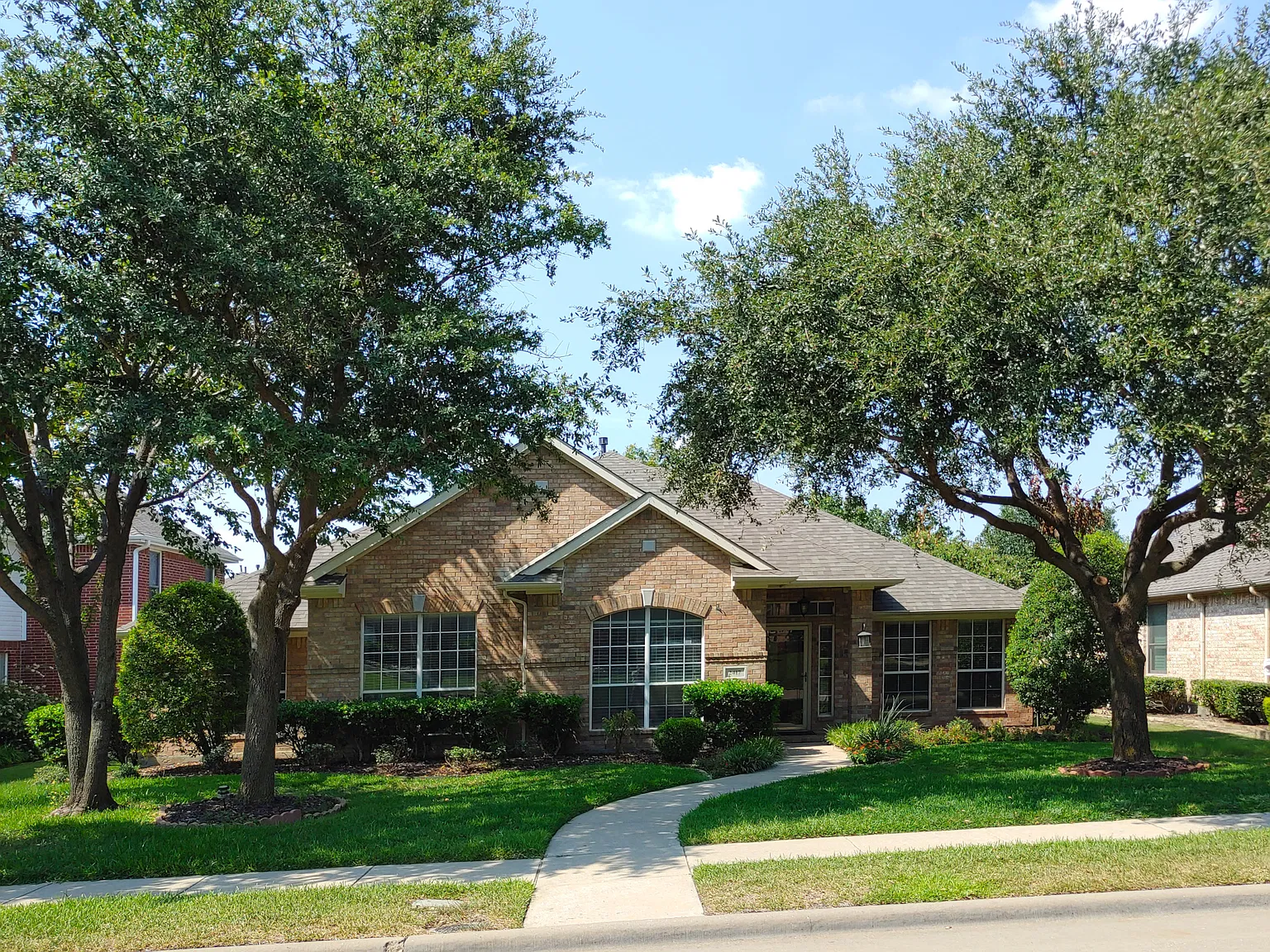 4 bed, 2137 sqft, $2,650 — Photo 3
