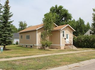 21 1st Ave SW, Conrad, MT 59425