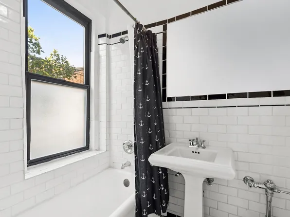 1-03 Minetta Street image 5 of 6