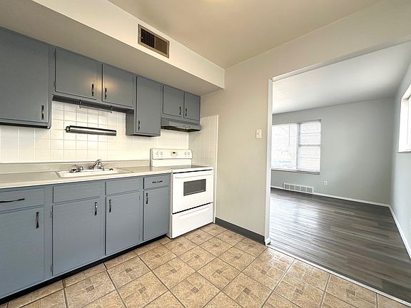 3rd image of 7422 Gravois Ave #1A
