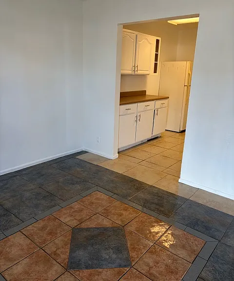 803 W 1st St #A — Photo 6