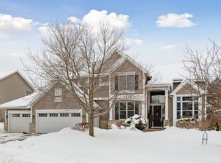 7301 Bent Bow Trl, Chanhassen, MN 55317