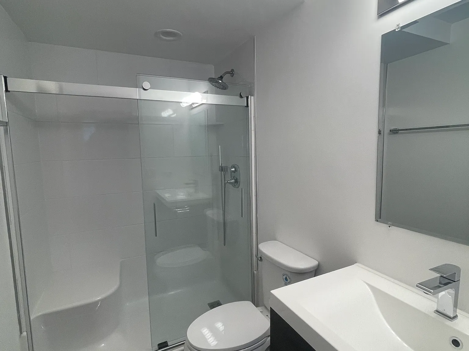 9 bed, 2000 sqft, $14,000 — Photo 4