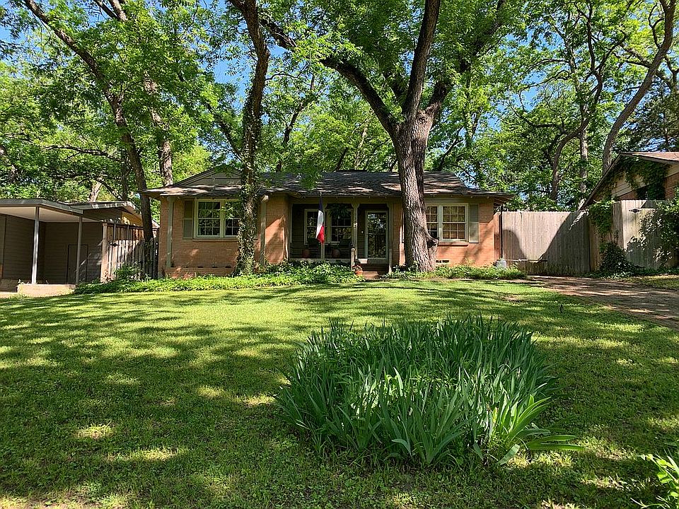1st image of 10302 Lake Gardens Dr