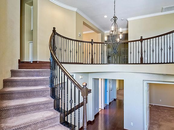 5th image of 44401 Penbrook Ln