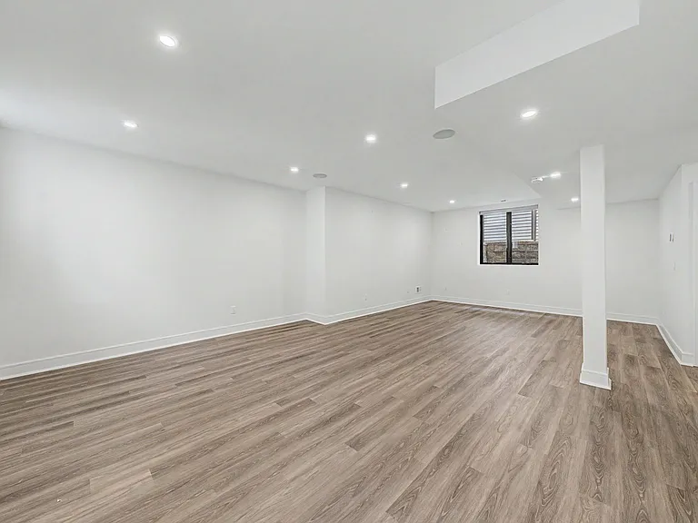 67 Westervelt Pl — Photo 25
