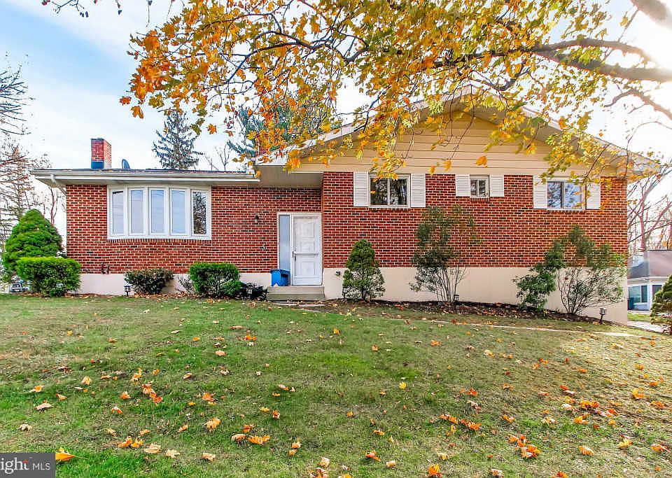 1st image of 424 Mumper Ln