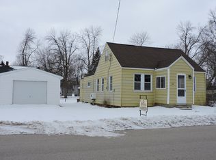 414 S Water St, Pinconning, MI 48650