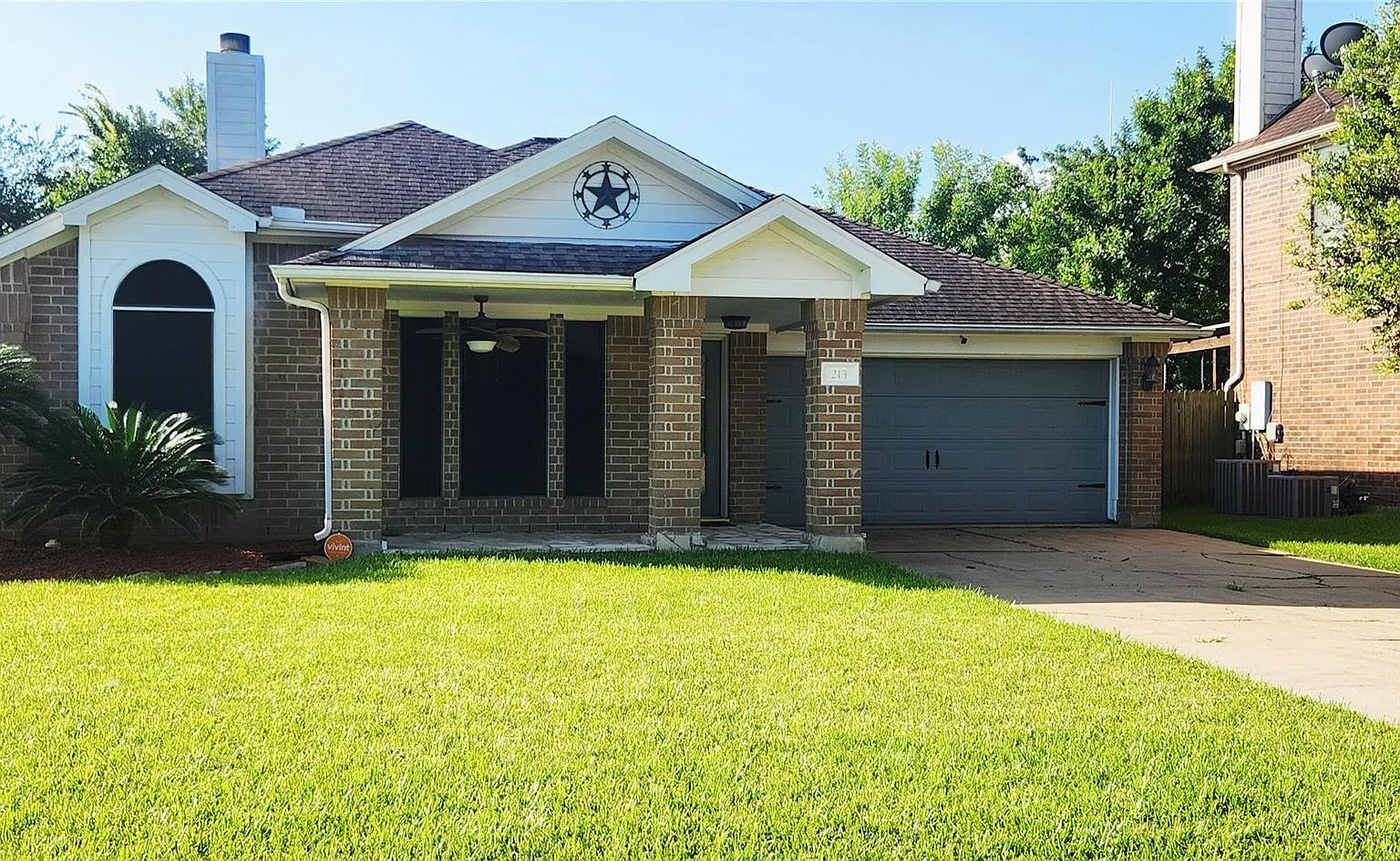 3 bed, 2.5 bath, 1666 sqft, $2,275 — Photo 1