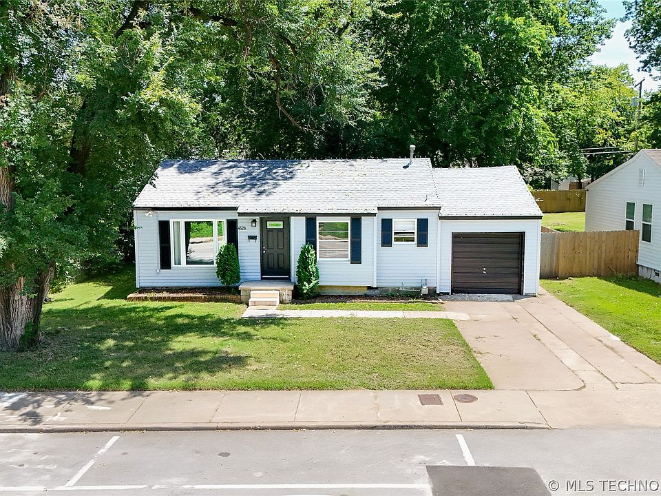 1st image of 4528 E 4th Pl