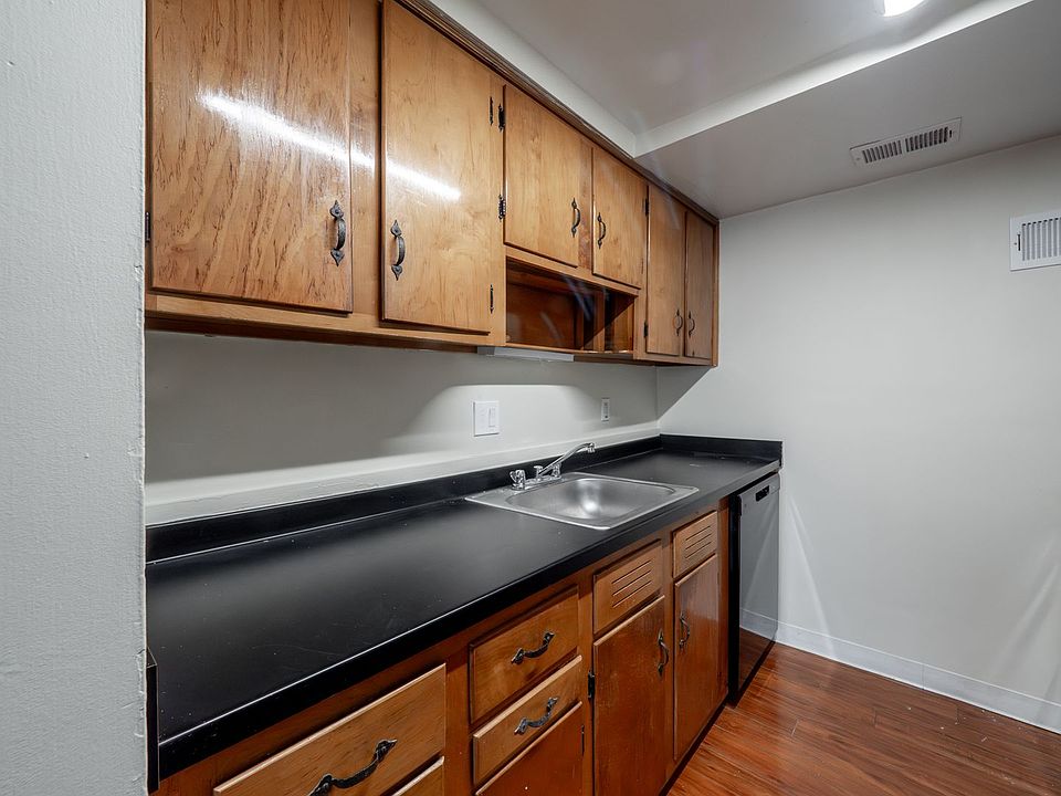 Whitney Avenue Apartments 418 Whitney Ave Pittsburgh PA Zillow