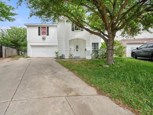 3005 Ronay Dr, Forest Hill, TX 76140