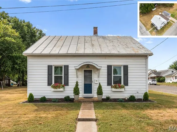 304 E South 1st St, Red Bud, IL 62278