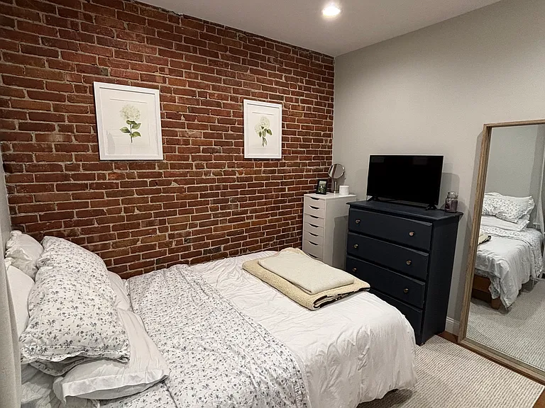 7 Douglas St #2 — Photo 7