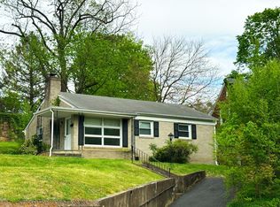 1013 Spring Hill Rd, Staunton, VA 24401