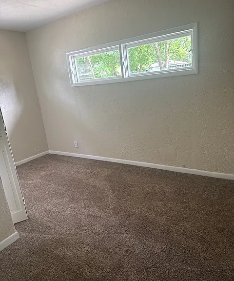 208 Emery St — Photo 8