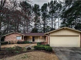 5117 Saratoga Dr, Jackson, MS 39211