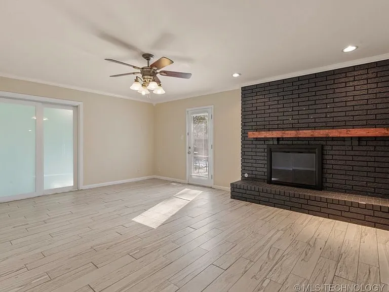 6616 E 54th St — Photo 10
