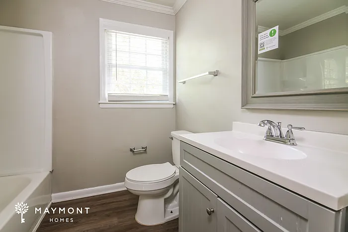 2139 Charles St — Photo 10