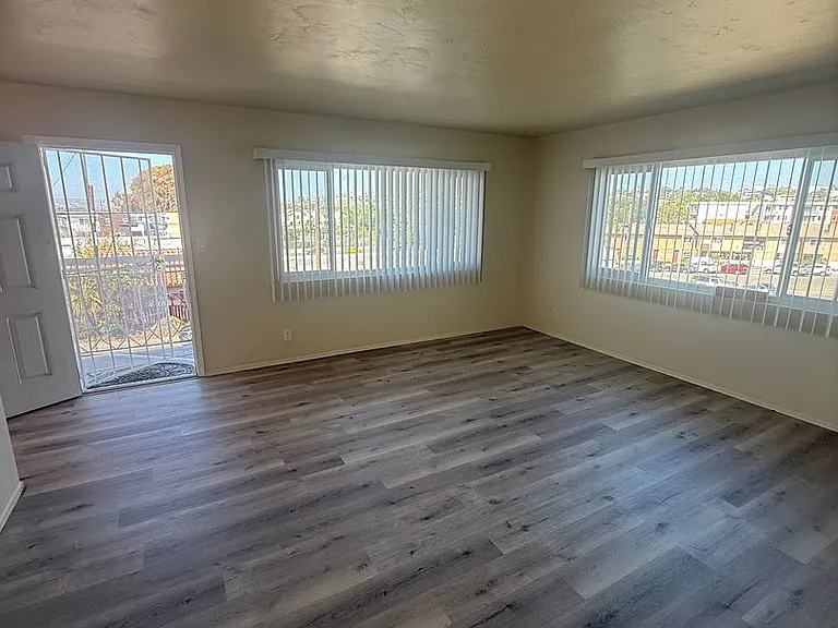 2145-51 San Clemente St #4053-59 — Photo 1