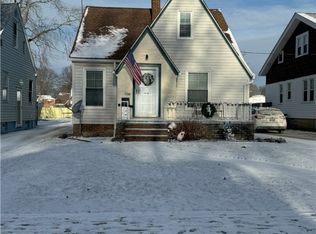 15716 Lydian Ave, Cleveland, OH 44111