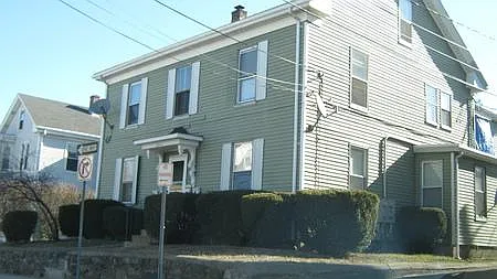 18 Hall St #2-R