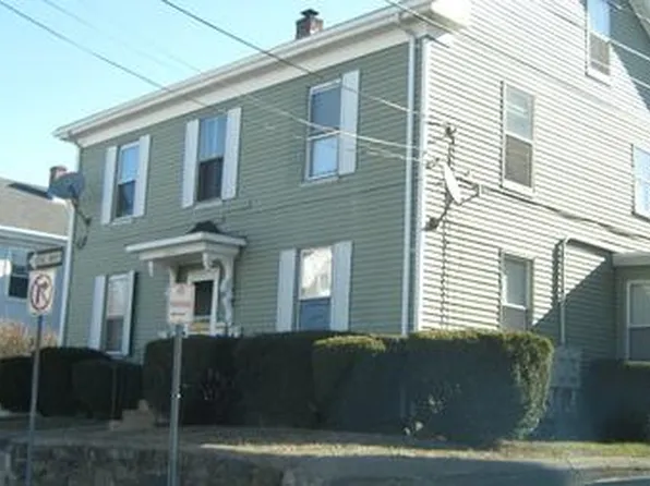 18 Hall St APT 2-R, Waltham, MA 02453