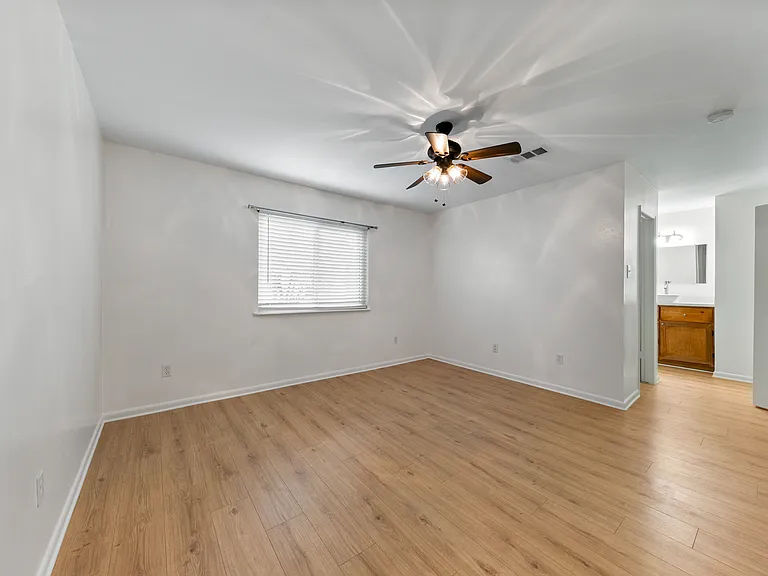 701 Rosedale St #H — Photo 15