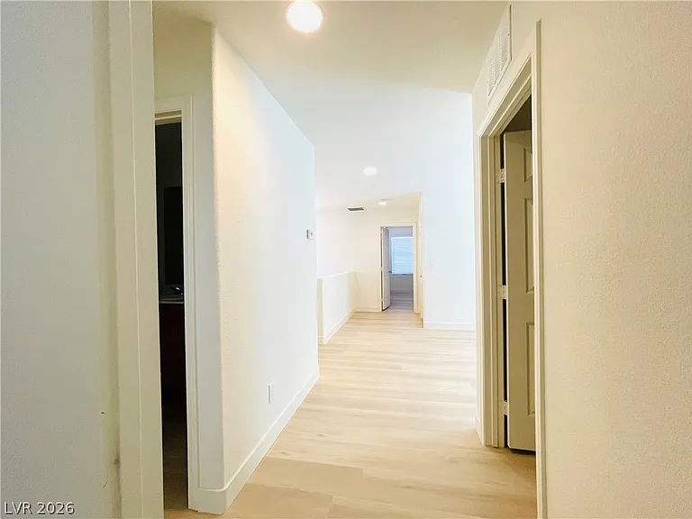 9206 Valley Betica Ave — Photo 10