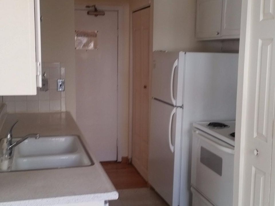 1st image of 420 W Aldine Ave APT 527