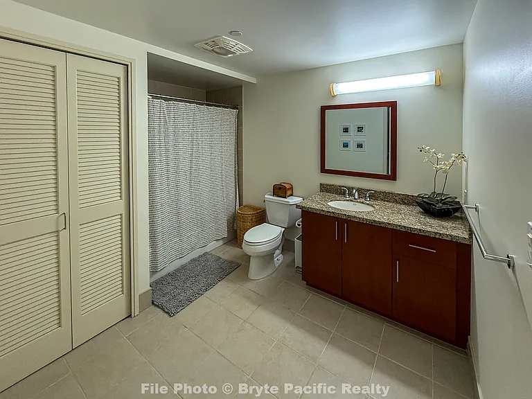 909 Kapiolani Blvd #1008 — Photo 5