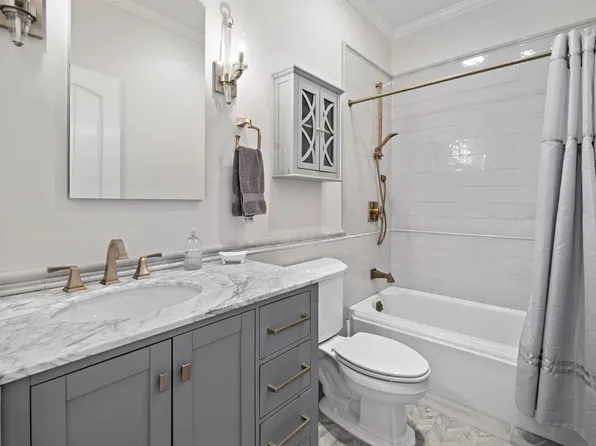 630 Hudson Street image 25 of 50